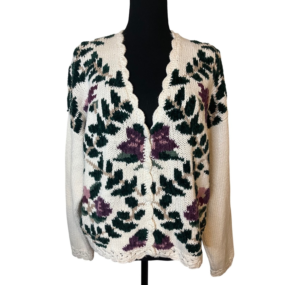 Vtg Nuggets Floral V-neck Button Down Floral cardigan Size Lg grandma sweater